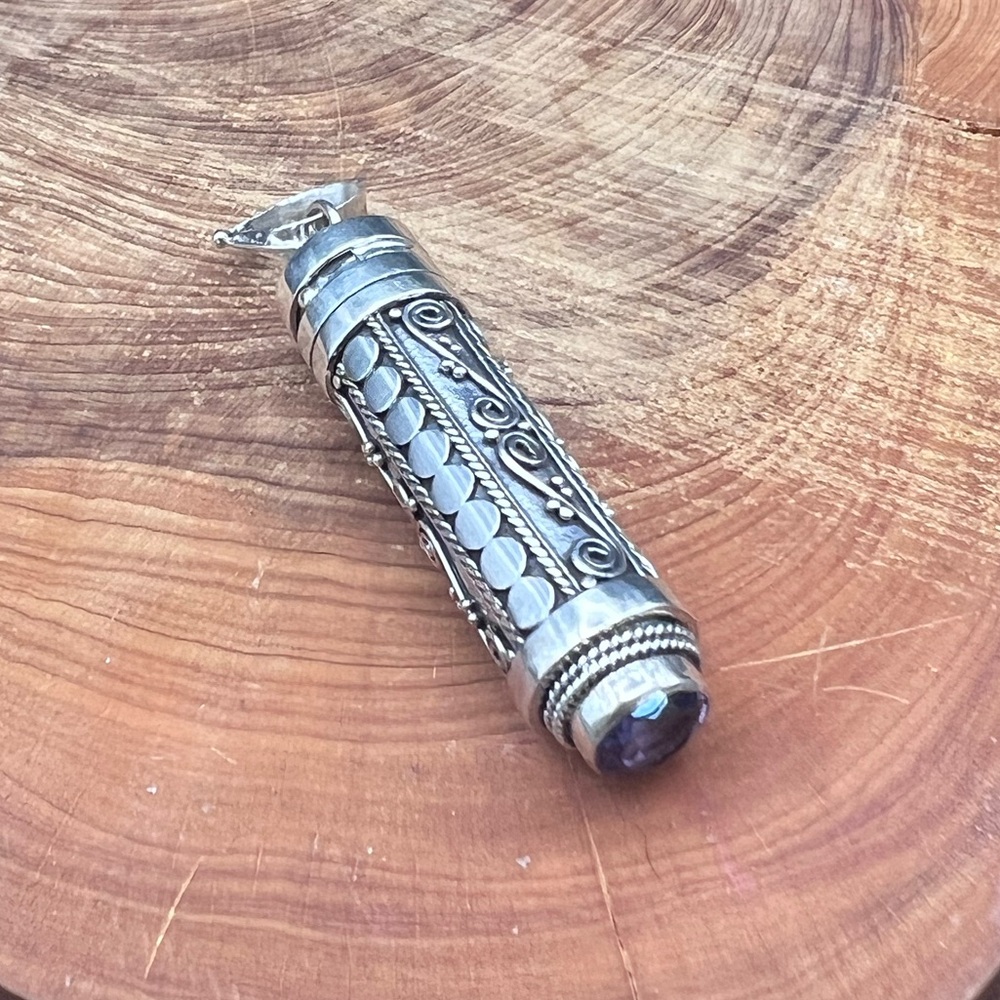 Sterling Silver Poison Pendant with Amethyst - Picture 3 of 6